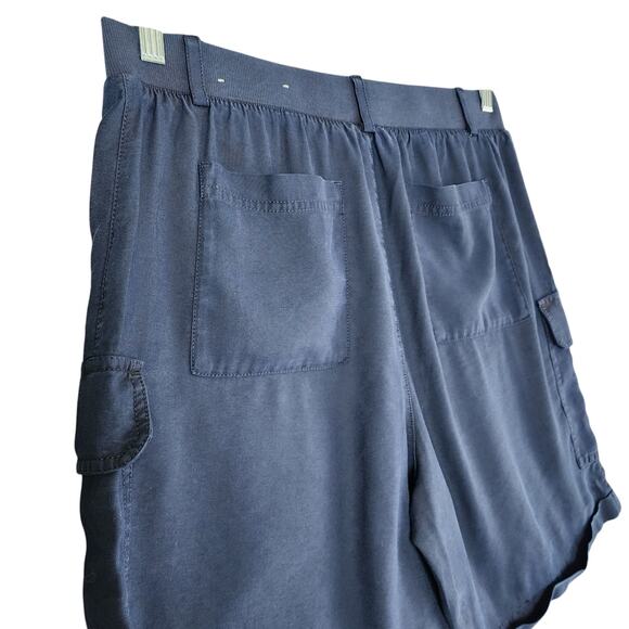 Soft Surroundings Womens Pali Shorts Size Medium Navy Blue Cargo Relaxed Modest - Picture 6 of 11